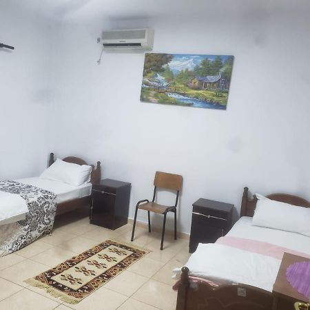 Hostel Split Rock Tirana Exterior photo